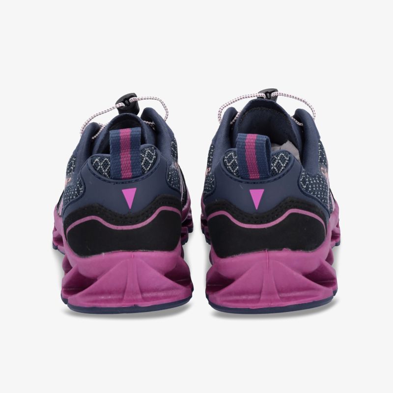 Moderne Sneakers in Schwarz und Pink, rutschfeste Sohle, sportliches Design für maximalen Komfort.