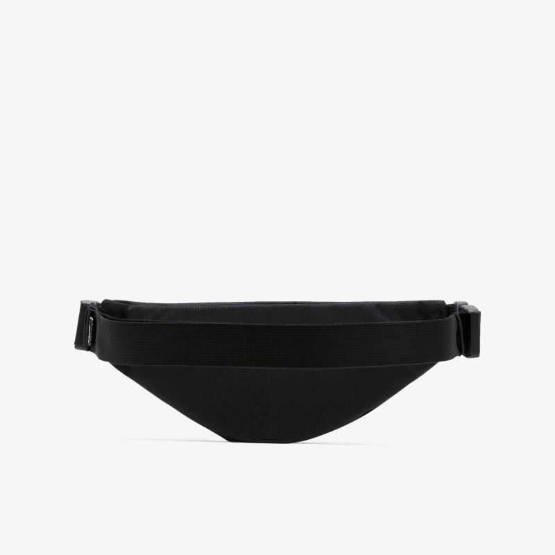 Stilvolle schwarze Gürteltasche mit verstellbarem Riemen, kompakt und ideal für unterwegs.