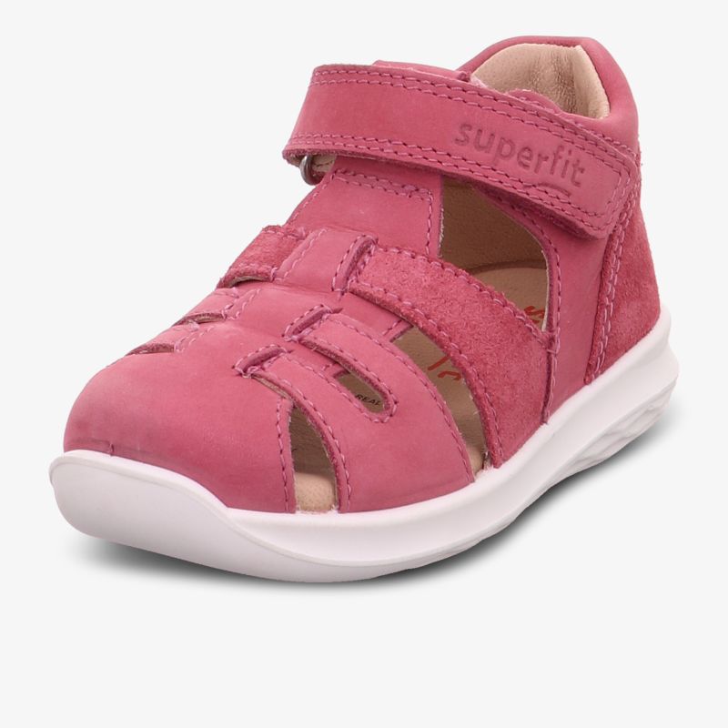 Komfortable pinke Sandale mit Klettverschluss und rutschfestem Profil. Ideal für aktive Sommertage.