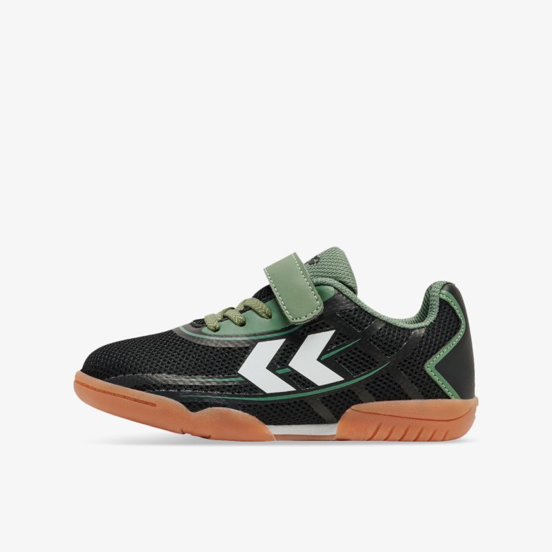 Stylischer Indoor-Sportschuh in Grün-Schwarz mit Klettverschluss und rutschfester Sohle für perfekten Halt.