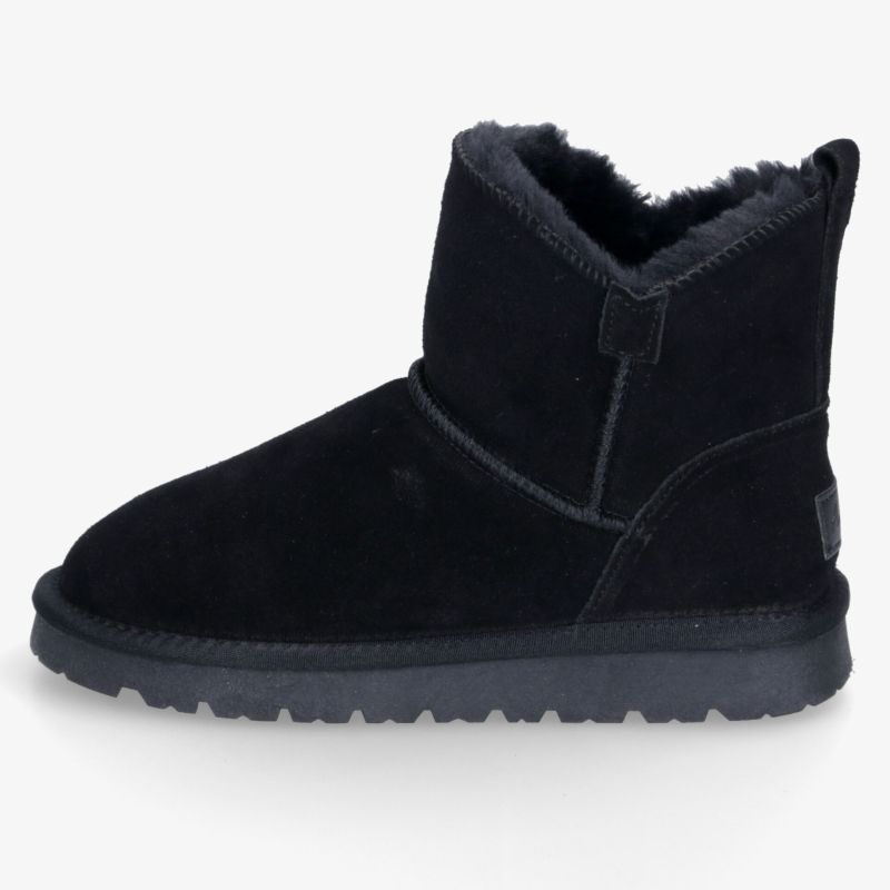 Schwarzer Stiefel mit weichem Innenfutter und rutschfester Sohle für optimalen Komfort und Stil.