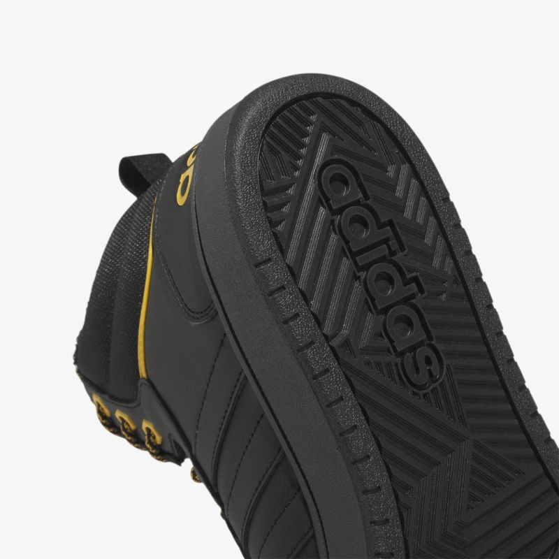 Schuhe mit robuster, rutschfester Sohle und stylischem Design in Schwarz