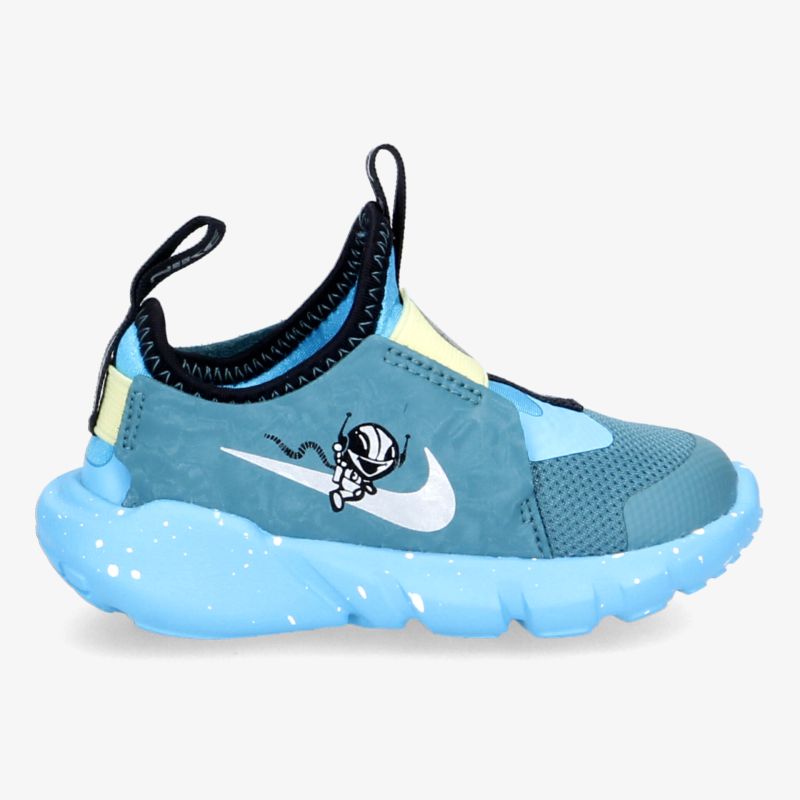 Bequemer blauer Sportschuh mit elastischer Passform und rutschfester Sohle für aktiven Lebensstil.