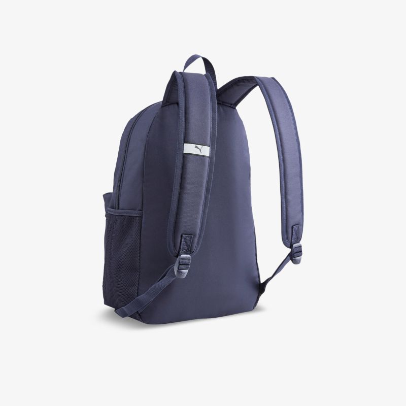 Moderner blauer Rucksack mit gepolsterten Trägern und geräumigem Hauptfach für vielseitige Nutzung.