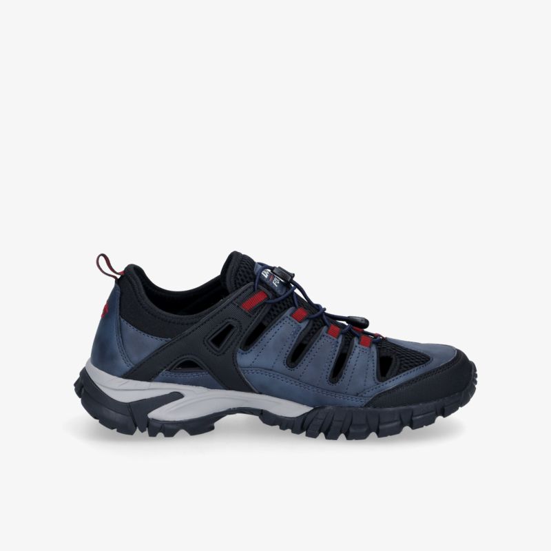 Robuster Outdoor-Sneaker für optimalen Halt und Komfort mit atmungsaktivem Material und rutschfester Sohle.