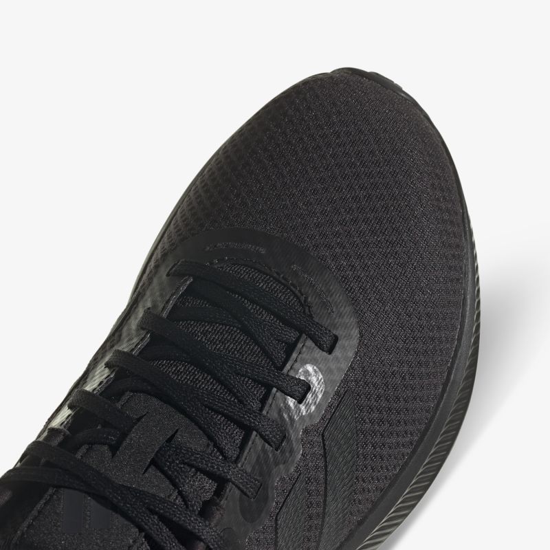 Leichter und atmungsaktiver schwarzer Sportschuh mit modernem Design und optimalem Tragekomfort.