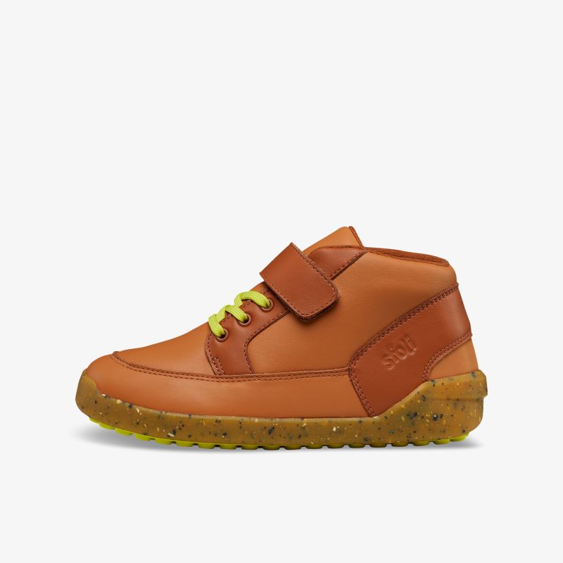 Moderner Lederschuh mit Klettverschluss und Schnürung, rutschfeste Sohle, ideal für Komfort und Stil.