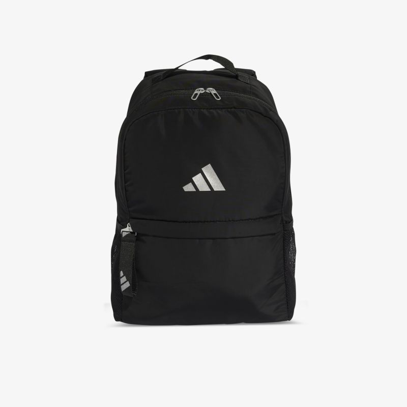 Schwarzer Adidas Rucksack mit mehreren Fächern und Reißverschlüssen, moderne sportliche Frontansicht
