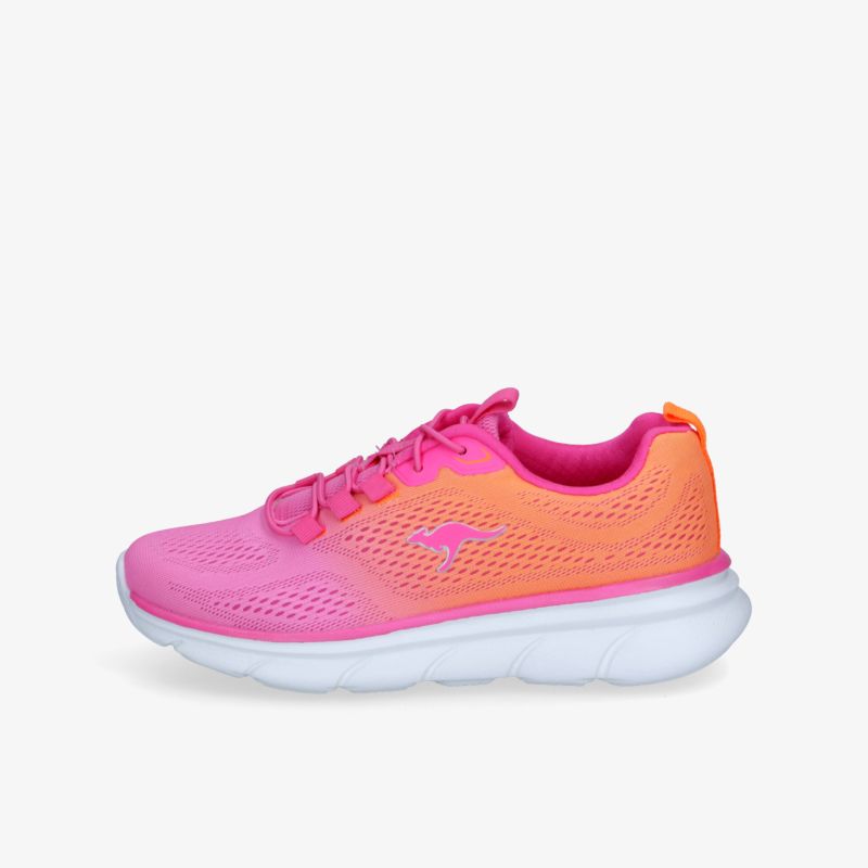 Leichter Sportschuh mit atmungsaktivem Material und rutschfester flexibler Sohle in auffälliger Pink-Orange-Farbkombination