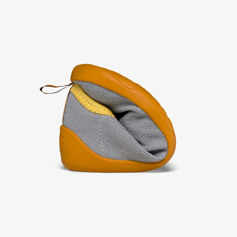 Komfortabler, flexibler Hausschuh mit ergonomischem Design und moderner Farbgebung für ultimativen Komfort.