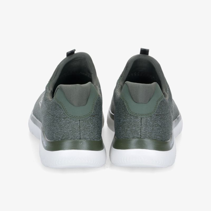 Grüne Sneaker mit gepolstertem Kragen und weißer Sohle, perfekte Mischung aus Stil und Komfort.