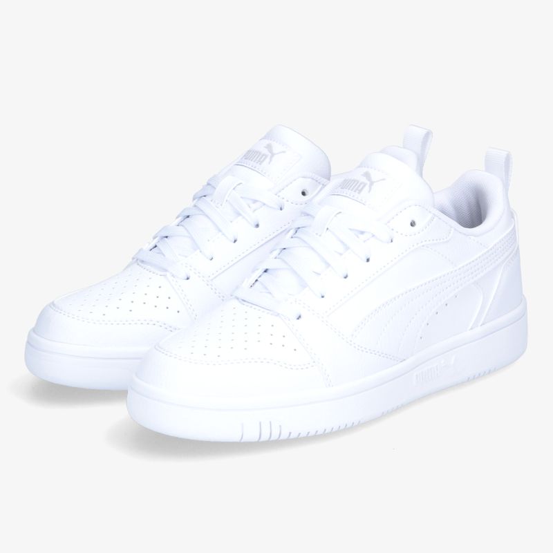 Stilvolle weiße Sneaker mit hohem Tragekomfort und modischem Design für vielseitige Einsatzmöglichkeiten.