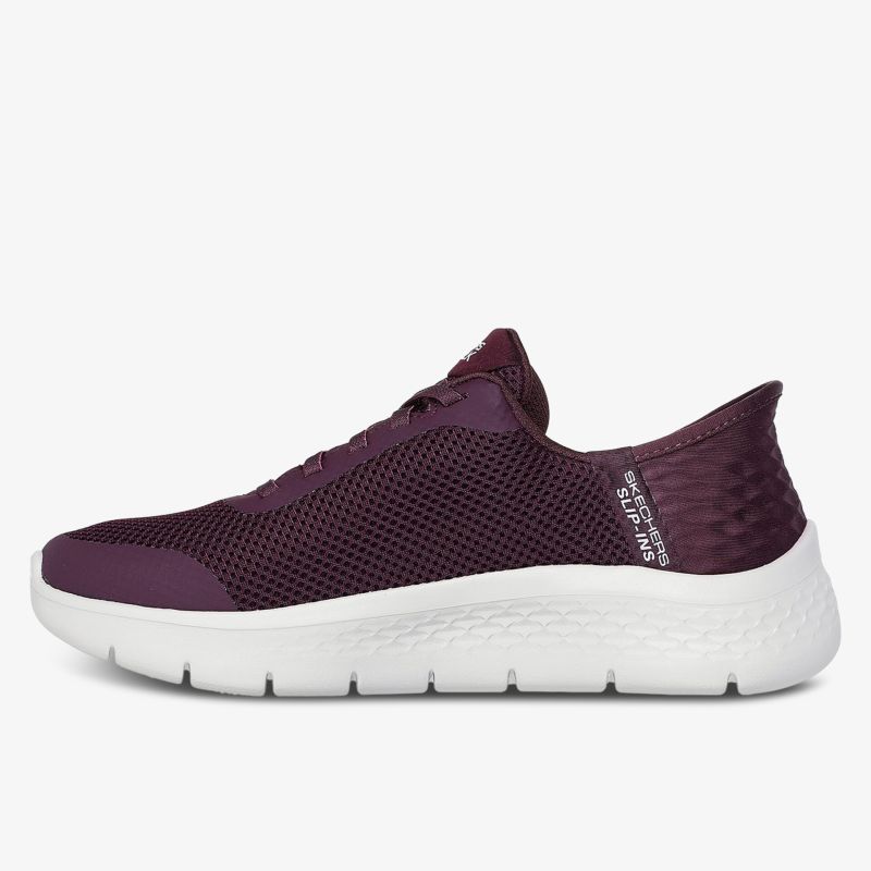 leichter Sneaker mit atmungsaktivem Mesh-Material und flexibler weißer Sohle in seitlicher Ansicht