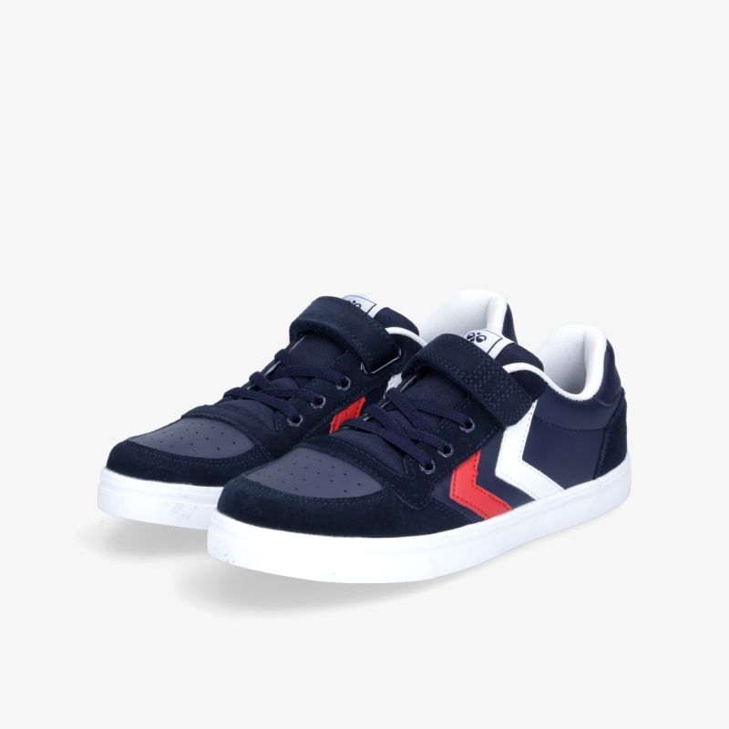 Modische, sportliche Sneaker mit dynamischem Design und bequemer Passform.