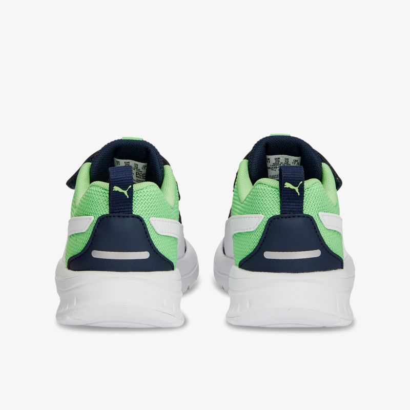 Rückansicht moderner Sportschuhe in grün und blau mit weißer Sohle. Komfortabel und stilvoll für jede Aktivität.