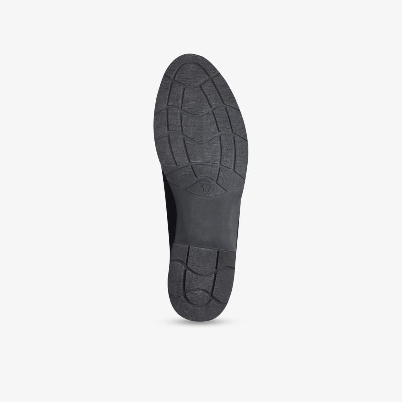 Strapazierfähige und langlebige Schuhsohle für optimalen Halt auf verschiedenen Oberflächen.