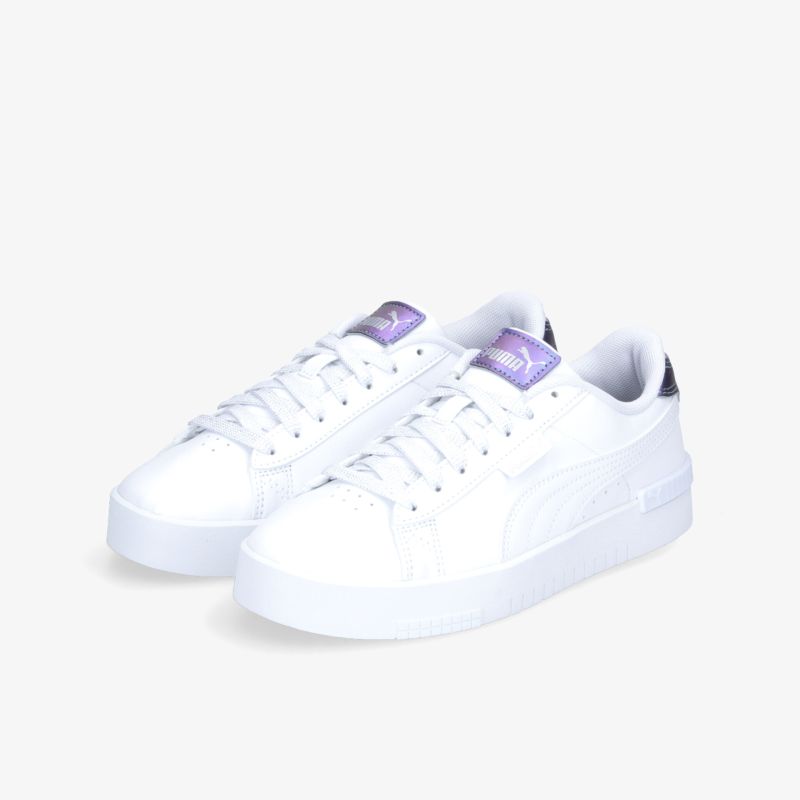 Modische weiße Sneaker mit lila Akzent, ideal für Freizeit und Sport, bieten hohen Komfort und Stil.