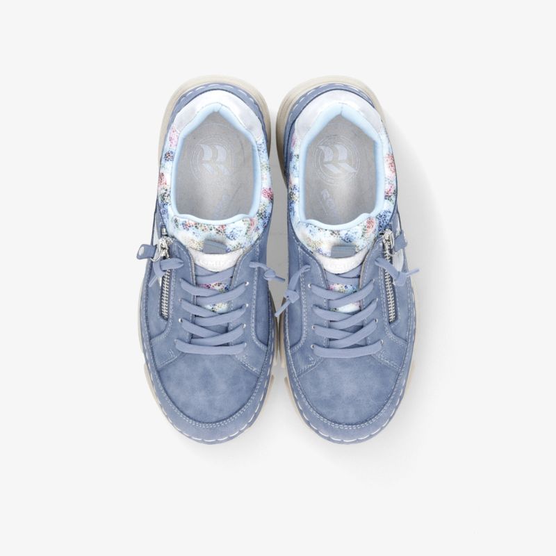 Bequeme blaue Sneaker als Paar in Draufsicht, leicht und atmungsaktiv mit gepolsterter Innensohle