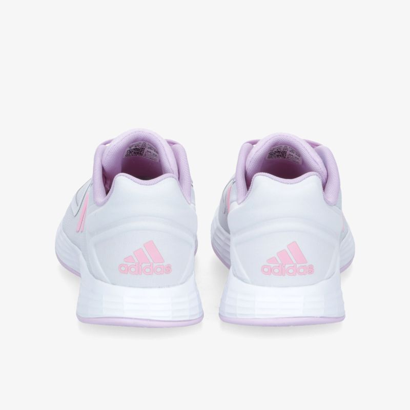 Weiß-lila Adidas-Schuhe von hinten, sportliches Design mit komfortabler Passform und stilvollen Details.