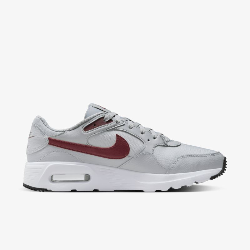 Sportlicher grauer Sneaker mit bordeauxfarbenem Logo und gedämpfter Sohle für optimalen Tragekomfort