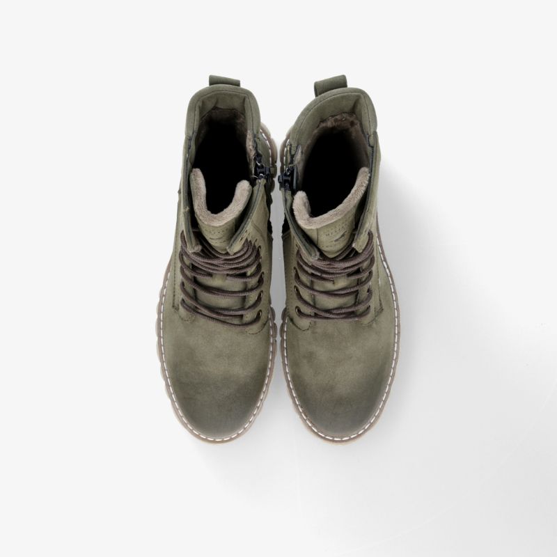 Robuste und stilvolle Lederstiefel mit langlebiger Schnürung und rutschfester Sohle, ideal für den Outdoor-Einsatz.