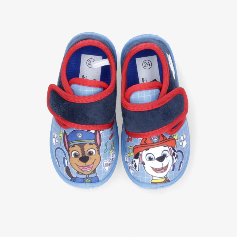 Bunte Hausschuhe mit Klettverschluss und Cartoon-Design, ideal für bequemen Tragekomfort.