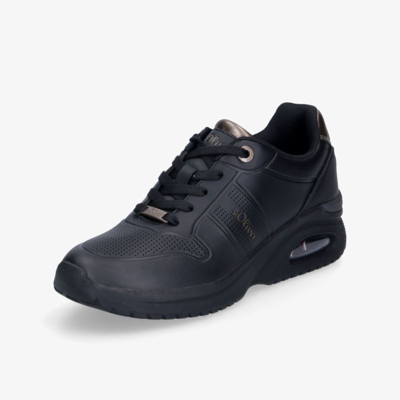 Schwarzer Sneaker in schräger Frontansicht mit sportlichem Design und rutschfester Sohle