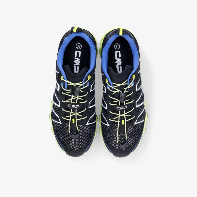 Leichte und atmungsaktive Laufschuhe mit gepolstertem Kragen und rutschfester Sohle für optimalen Komfort.