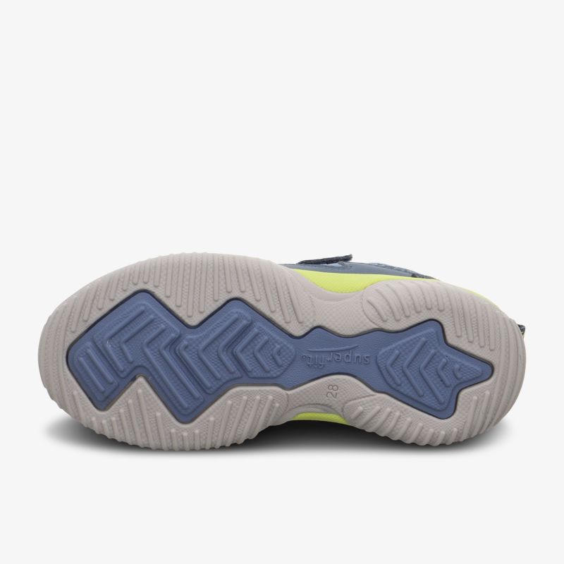 Robuste Schuhe mit griffigem Profil und langlebiger Anti-Rutsch-Sohle für hervorragende Bodenhaftung.