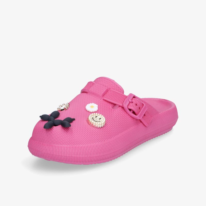Bequemer pinkfarbener Slip-On Clog mit verstellbarem Riemen und dekorativen Applikationen, leicht und atmungsaktiv