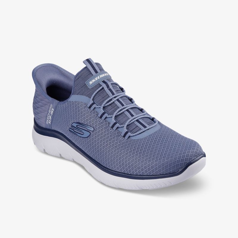 Leichter blauer Sportschuh mit atmungsaktivem Material und flexiblem, rutschfestem Profil für hohen Tragekomfort