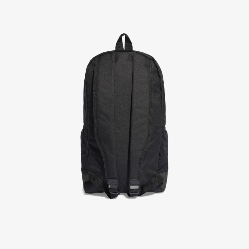 Schwarzer Rucksack mit verstellbaren Trägern, bietet Komfort und Geräumigkeit für den Alltag.