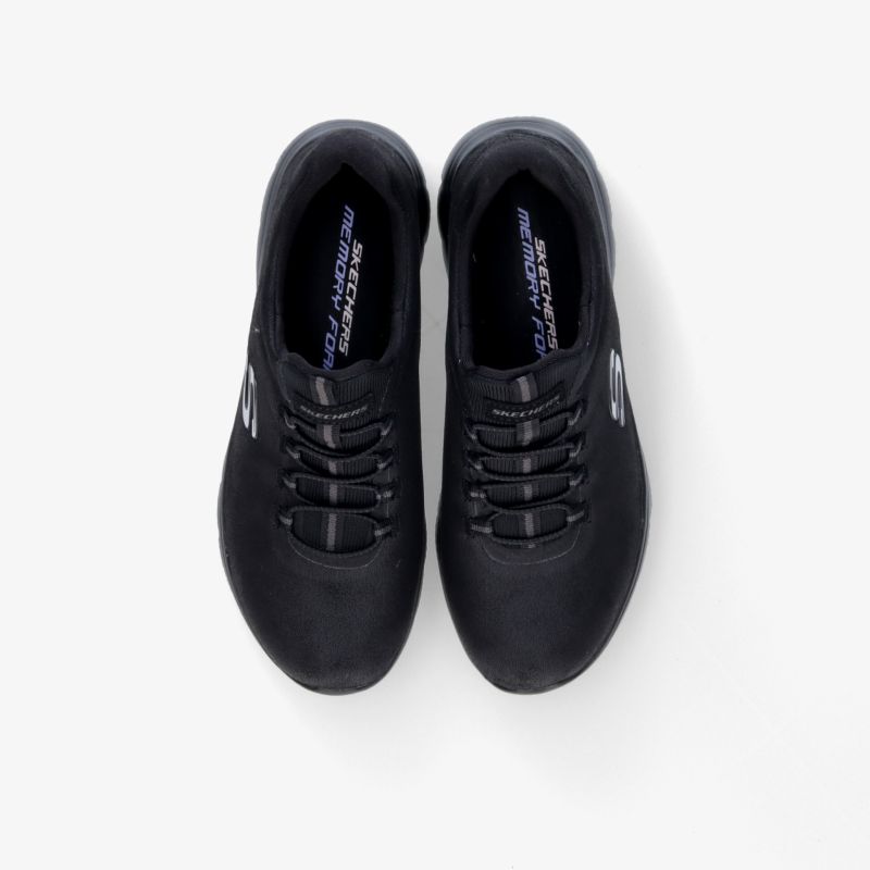 Moderner schwarzer Schuh mit innovativem Schnürsystem und klassischem Design, ideal für täglichen Komfort.