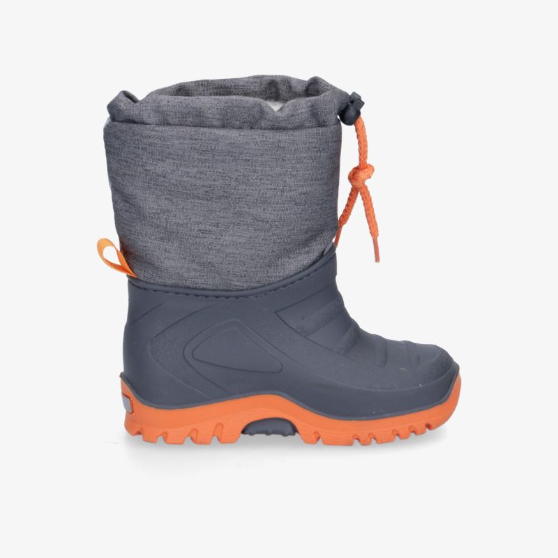 Robuster Winterstiefel in Grau und Orange mit wasserfester Oberfläche und rutschfester Sohle.