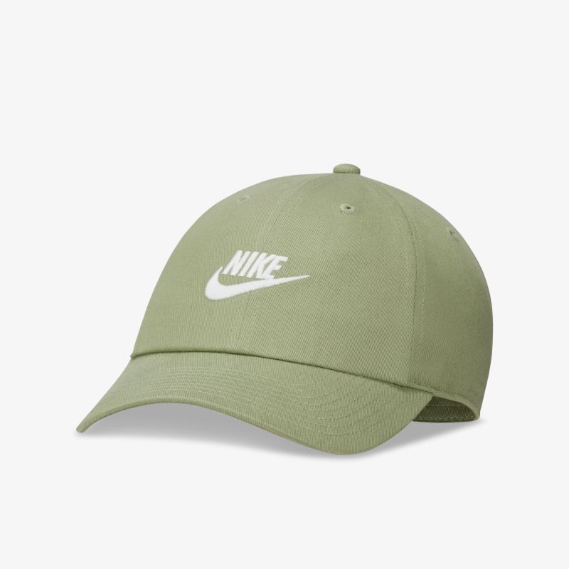 Stylische grüne Nike-Cap mit markantem Logo für sportlichen Look.