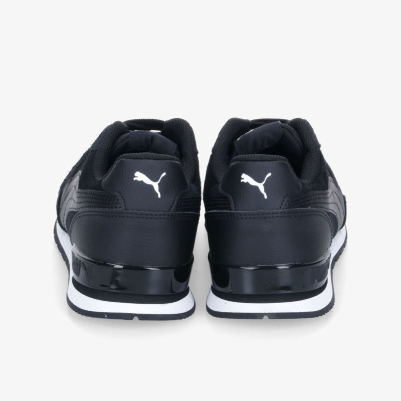 Moderner schwarzer Sportschuh mit robustem Design und komfortabler Sohle für hohen Tragekomfort.