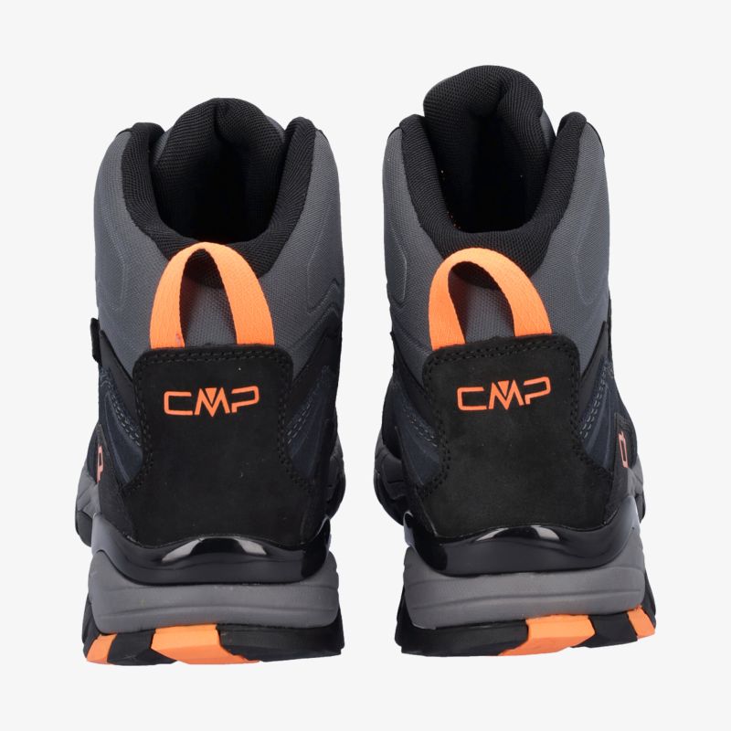 Robuste Wanderschuhe mit stoßdämpfender Sohle und rutschfestem Profil für komfortable Outdoor-Abenteuer.