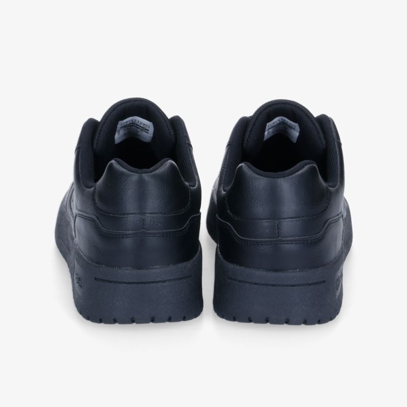 Rückansicht von dunkelblauen, stilvollen Sneakern mit robuster, rutschfester Sohle.