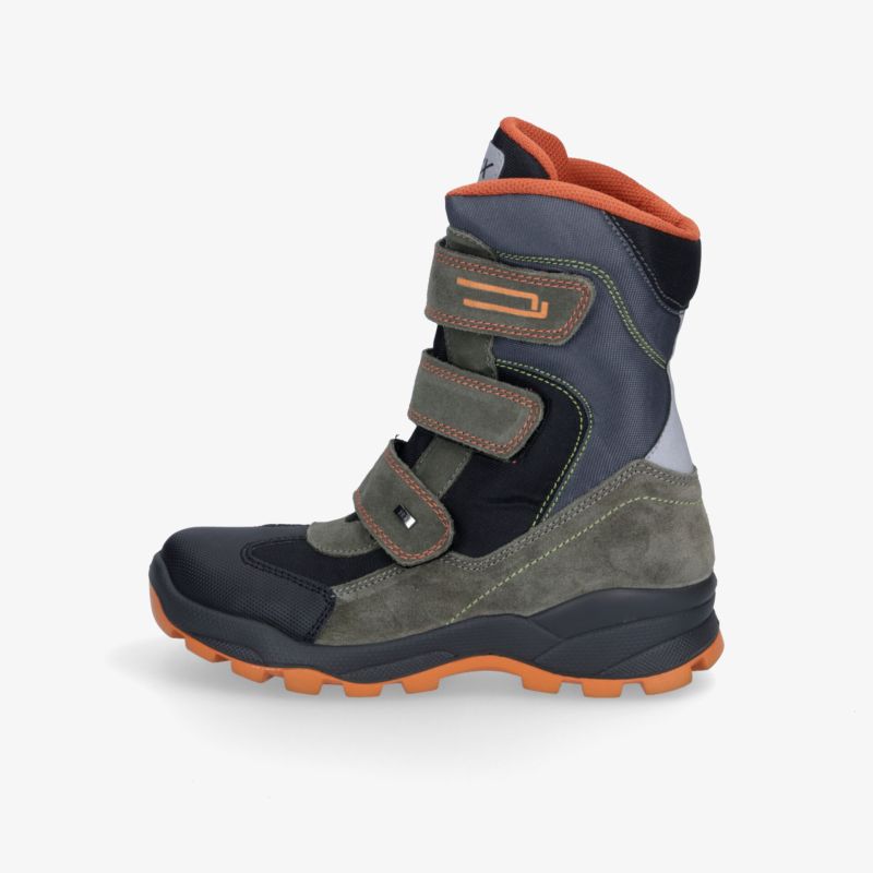 Robuste Winterstiefel mit Klettverschluss, rutschfester Sohle und warmem Futter für optimalen Komfort.