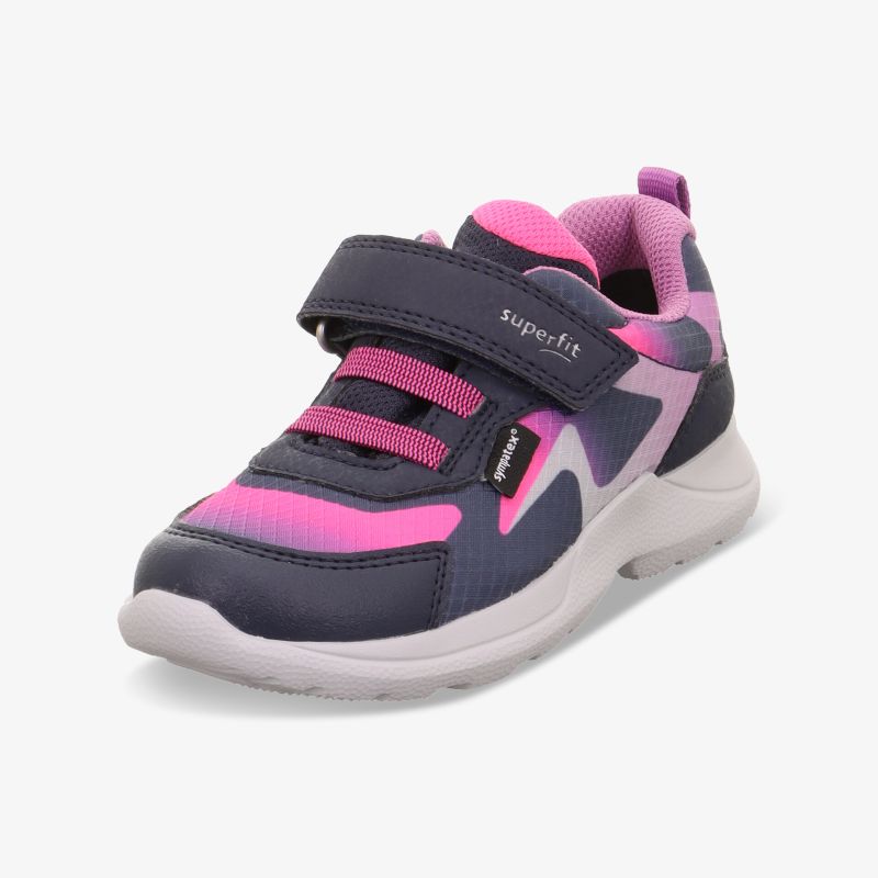 Leichter Sportschuh mit stabiler rutschfester Sohle und praktischem Klettverschluss für optimalen Halt