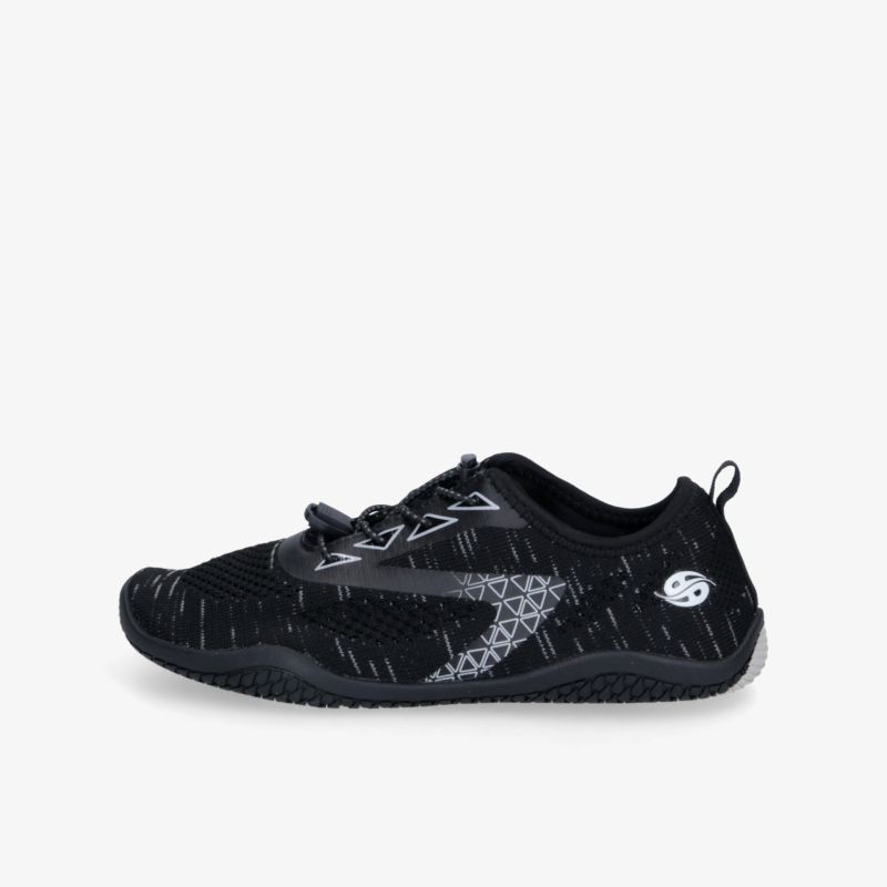 leichter, flexibler schwarzer Sportschuh mit atmungsaktivem Material und rutschfester Sohle