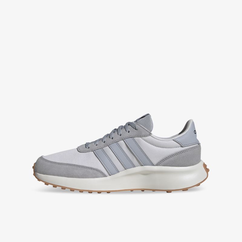 Moderner und bequemer Sneaker mit rutschfester Sohle und elegantem Design, ideal für vielseitige Anlässe.