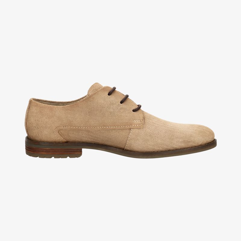 Elegante beige Schnürschuhe aus weichem Wildleder, ideal für komfortable und stilvolle Anlässe.