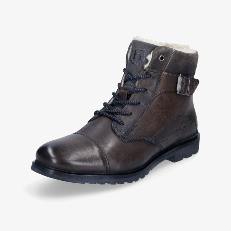Stilvolle Lederschuhe mit warmem Futter und rutschfester Sohle für optimalen Komfort und Halt in der kalten Jahreszeit.