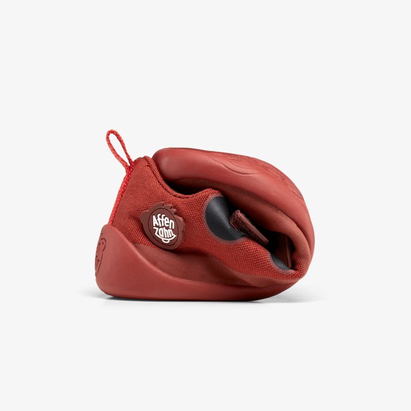 Flexibler, innovativer Schuh in Rot, stilvoll und bequem für alle Anlässe