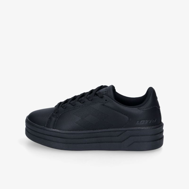 Schwarzer Sneaker mit robuster Sohle und komfortablem Design, schnürbar, ideal für sportliche und alltägliche Nutzung