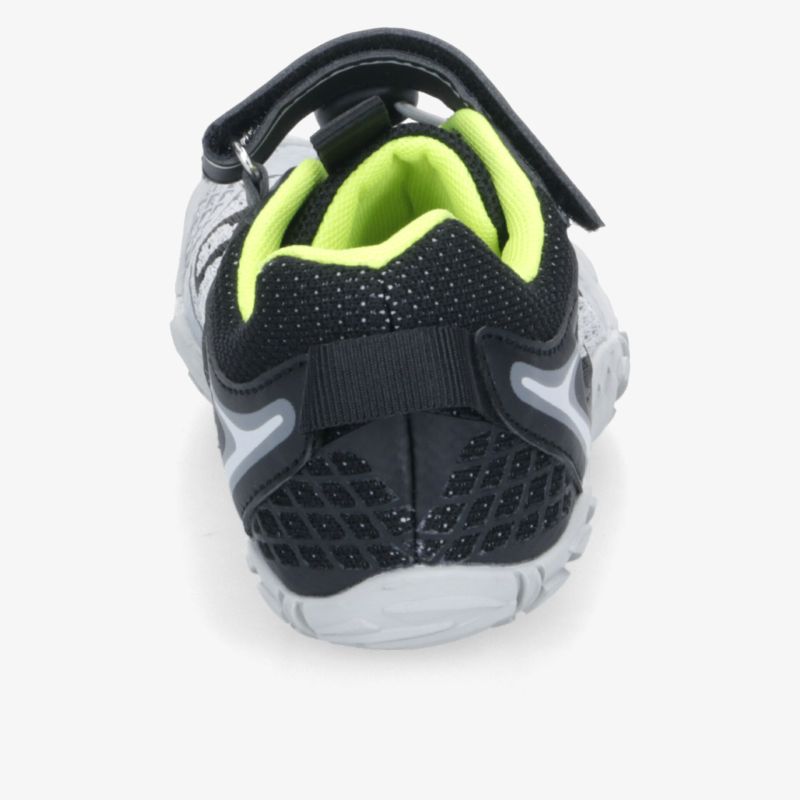 Sportlicher Schuh von hinten mit robustem Verschluss und gepolstertem Schaft für optimalen Halt und Komfort