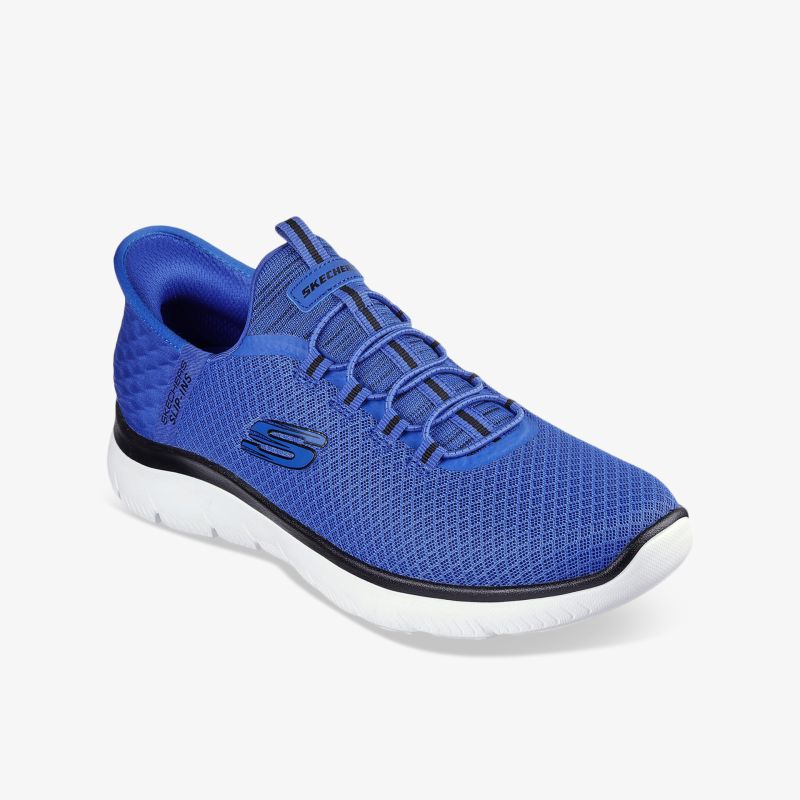 Blauer leichter Sneaker mit atmungsaktivem Mesh und flexibler Sohle in klarer Frontansicht