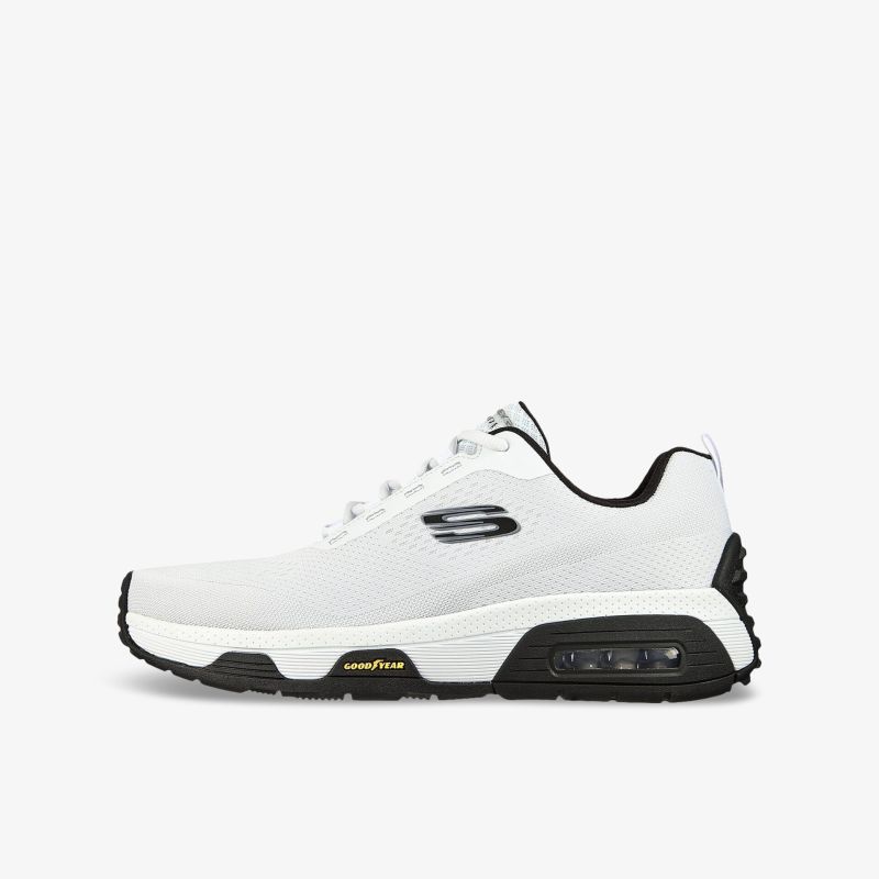 Weißer Sportschuh mit Luftpolstersohle für maximalen Komfort und stilvolles Design, seitliche Ansicht.