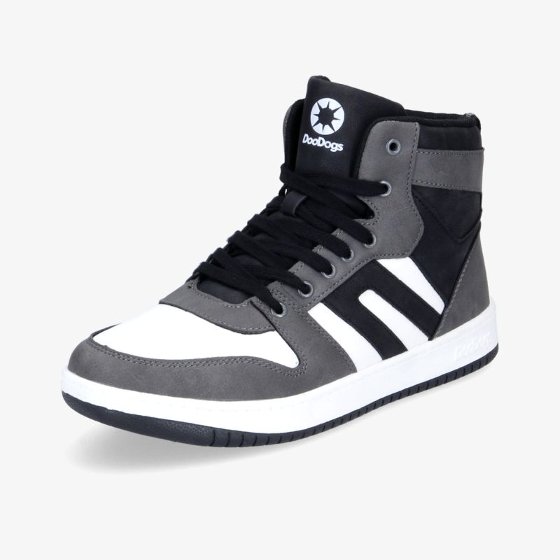 Moderner schwarz-weißer High-Top-Sneaker mit sportlichem Design und komfortabler Passform.